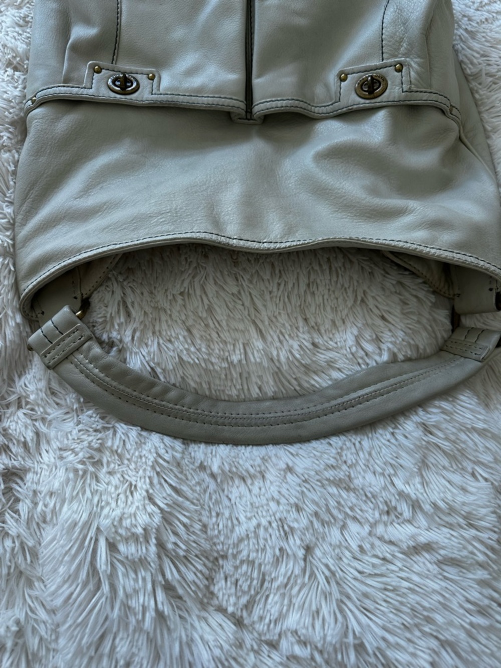 Marc by Marc Jacobs Cream Leather Hobo Bag with Front Pockets - Picture 10 of 16